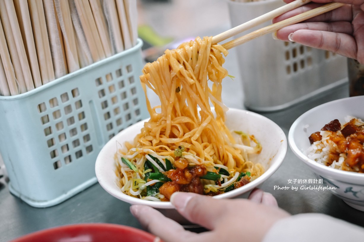 賴岡山羊肉｜人氣帶皮羊肉湯配上膠質滿滿滷肉飯有夠搭(外帶) @女子的休假計劃