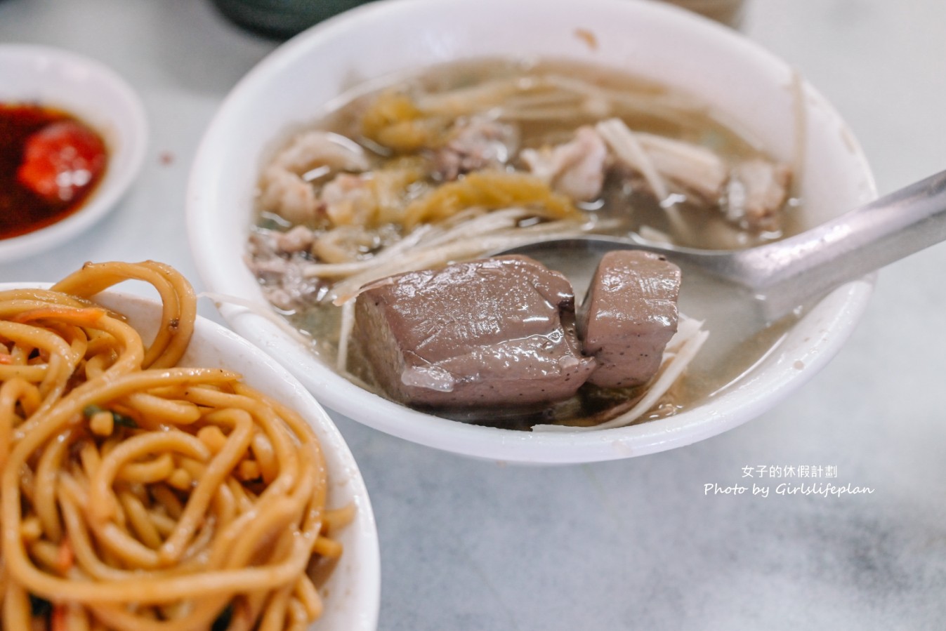 阿婆炒麵｜40年老店，在地人都點隱藏版配豬血湯(外帶) @女子的休假計劃