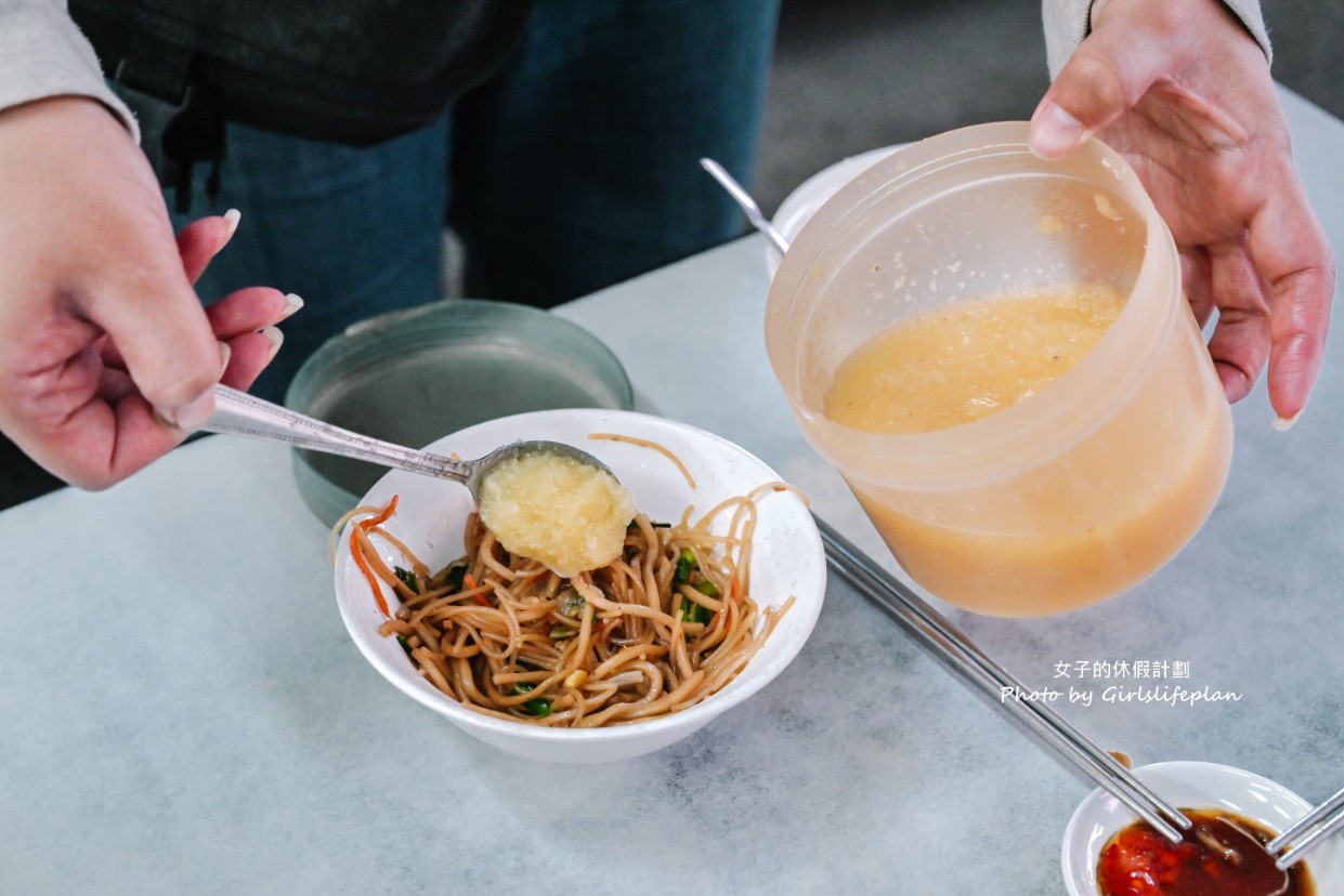 阿婆炒麵｜40年老店，在地人都點隱藏版配豬血湯(外帶) @女子的休假計劃