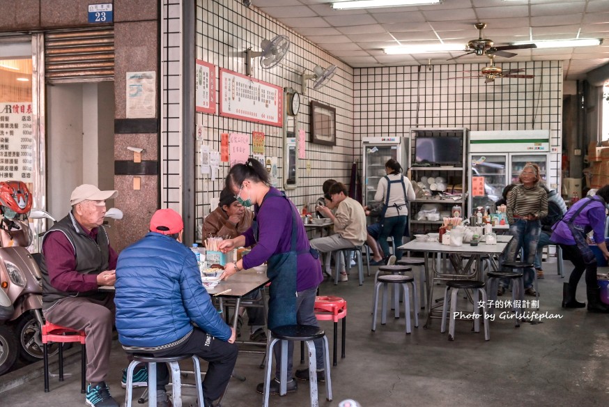 阿婆炒麵｜40年老店，在地人都點隱藏版配豬血湯(外帶) @女子的休假計劃