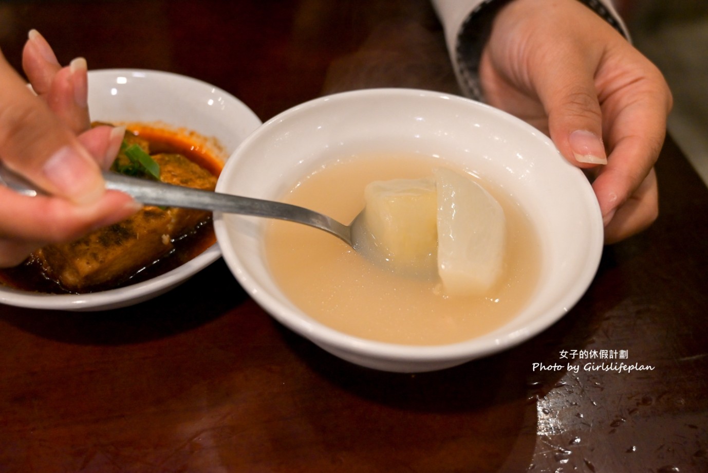 喙蘴號之茂春中藥行｜焱馬號超人氣排隊麵店還沒開店就在排隊(外帶) @女子的休假計劃