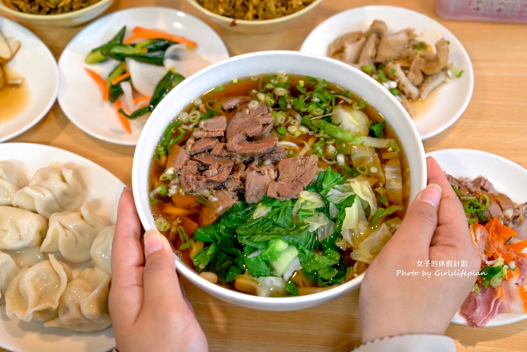 阿郎牛肉麵｜70元牛肉麵大碗很夠兩人吃(菜單) @女子的休假計劃
