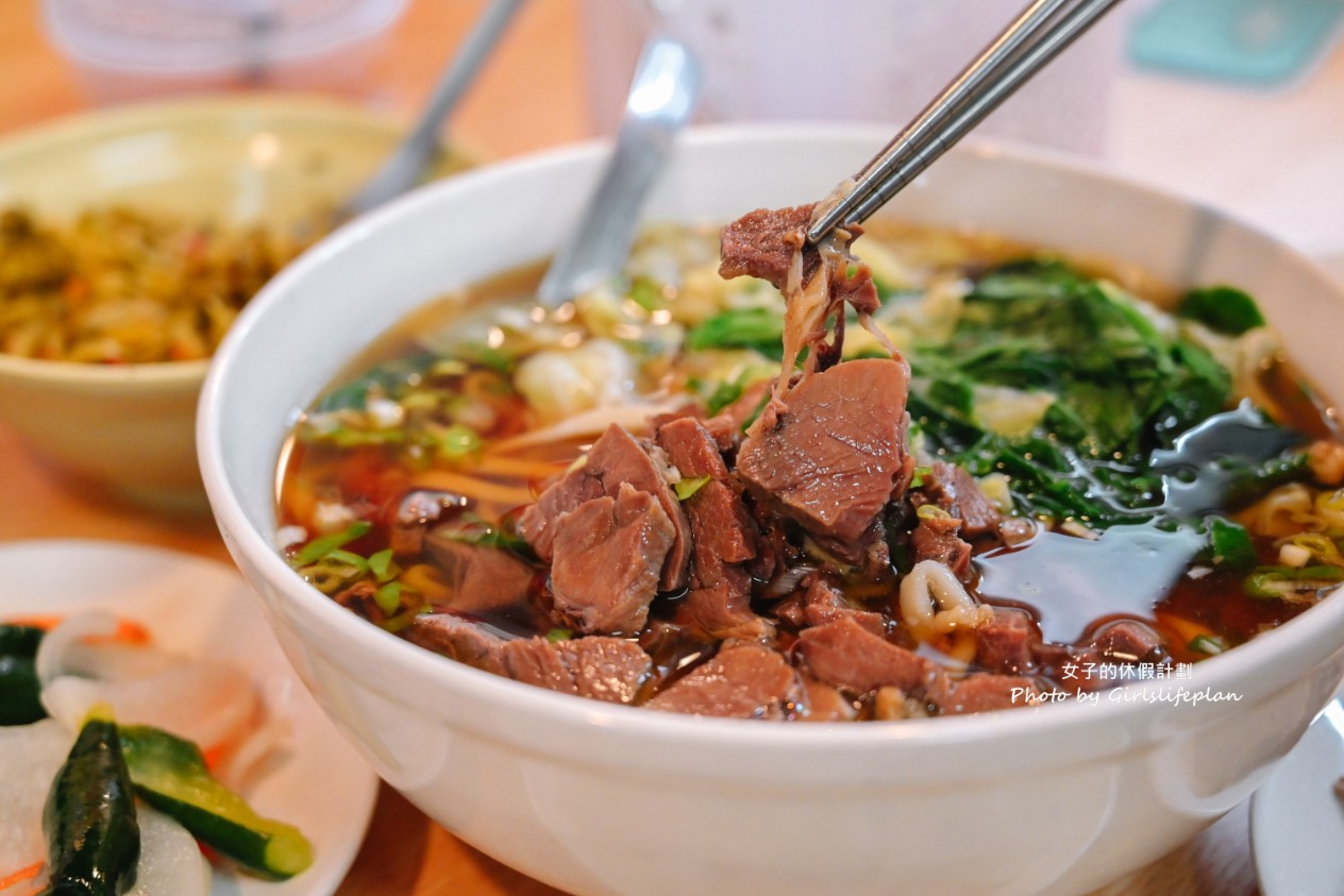 阿郎牛肉麵｜70元牛肉麵大碗很夠兩人吃(菜單) @女子的休假計劃