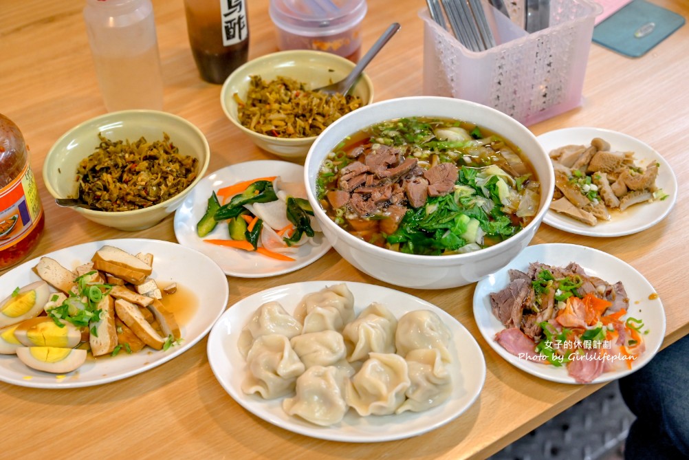 阿郎牛肉麵｜70元牛肉麵大碗很夠兩人吃(菜單) @女子的休假計劃