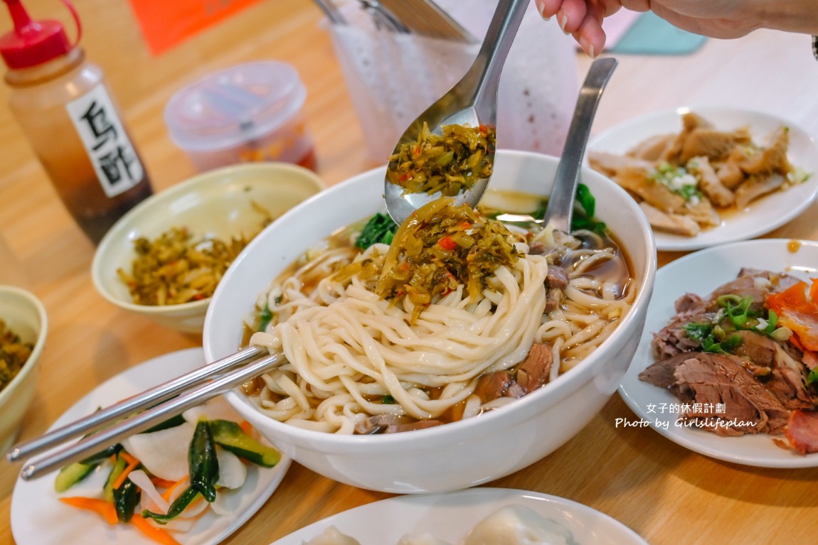 阿郎牛肉麵｜70元牛肉麵大碗很夠兩人吃(菜單) @女子的休假計劃