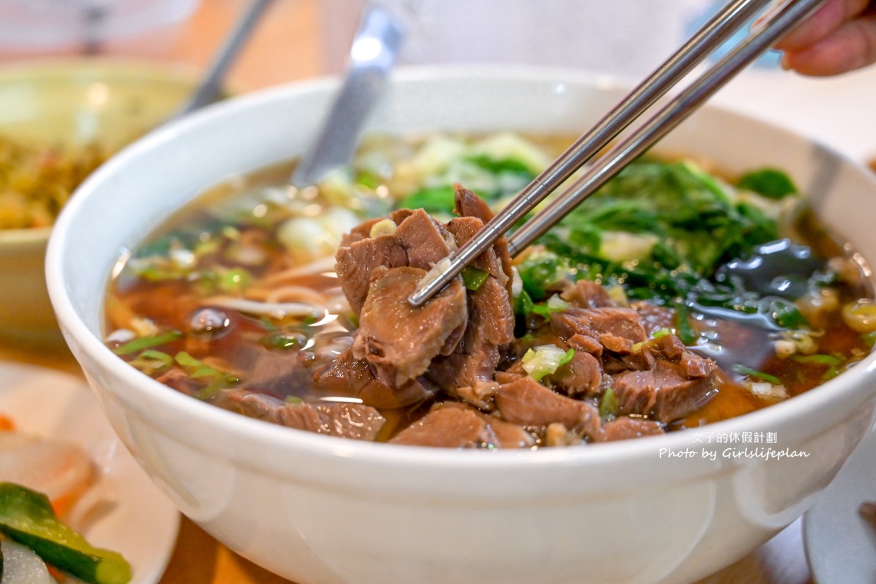 阿郎牛肉麵｜70元牛肉麵大碗很夠兩人吃(菜單) @女子的休假計劃