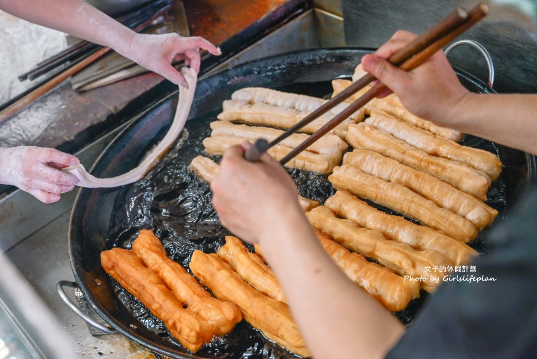熊記燒餅油條專賣店｜一周只營業四天超人氣排隊美食/新莊廟街早餐美食/外帶 @女子的休假計劃