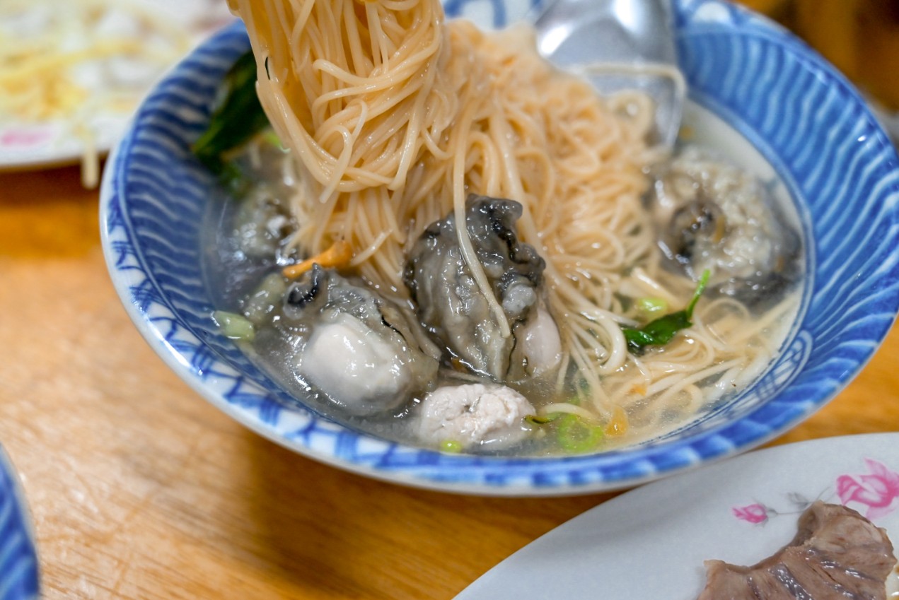 營養蚵仔｜北投中繼市場人氣排隊美食，大推蚵仔新鮮又大顆(外帶) @女子的休假計劃