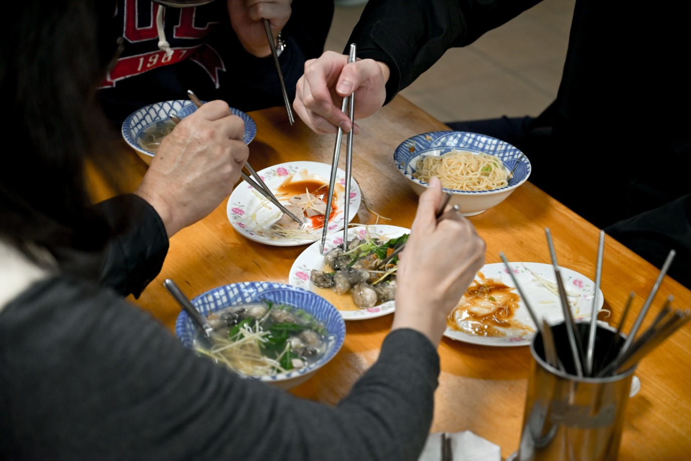 營養蚵仔｜北投中繼市場人氣排隊美食，大推蚵仔新鮮又大顆(外帶) @女子的休假計劃