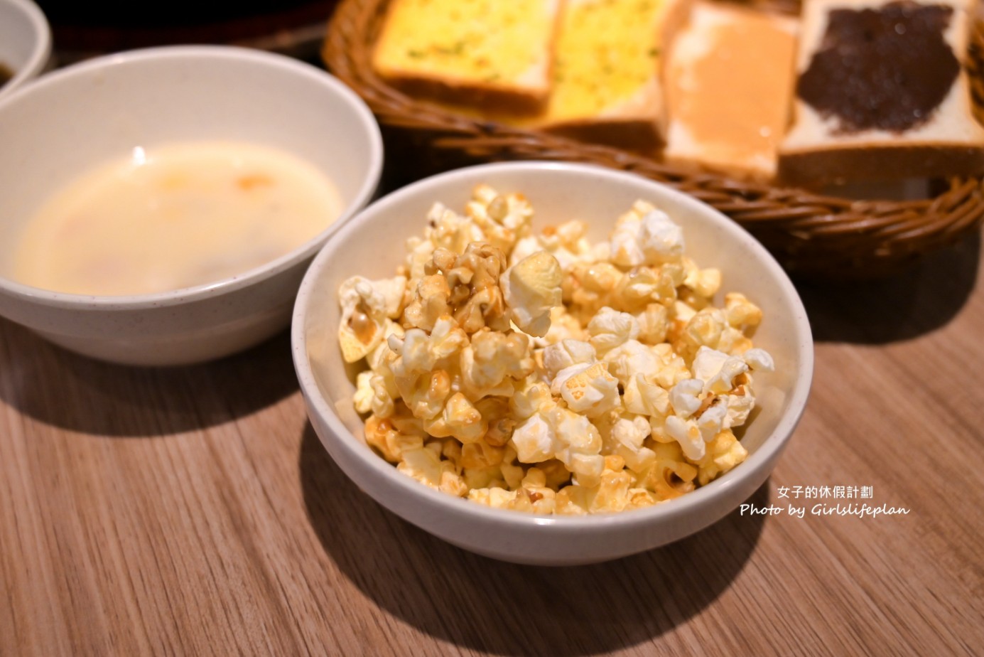 人从众厚切牛排｜濃湯、飲料、麵包、甜湯冰淇淋自助吧無限量供應(外帶) @女子的休假計劃