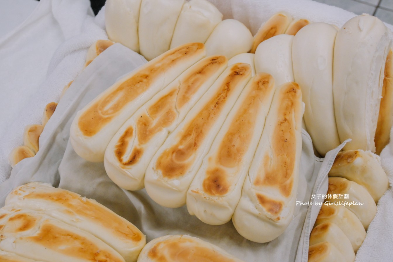 包記饅頭｜限量貼鍋饅頭最受歡迎，包子買10送一(菜單) @女子的休假計劃