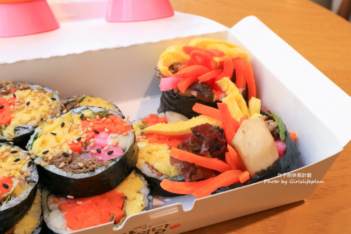 半月堂紫菜包飯｜想吃要趁早在地超熱門韓式飯卷，料多飽滿超繽紛 @女子的休假計劃