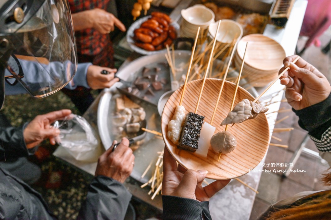 協進國小後門兩元黑輪店｜黑輪只要兩元，湯免費喝到飽(外帶) @女子的休假計劃