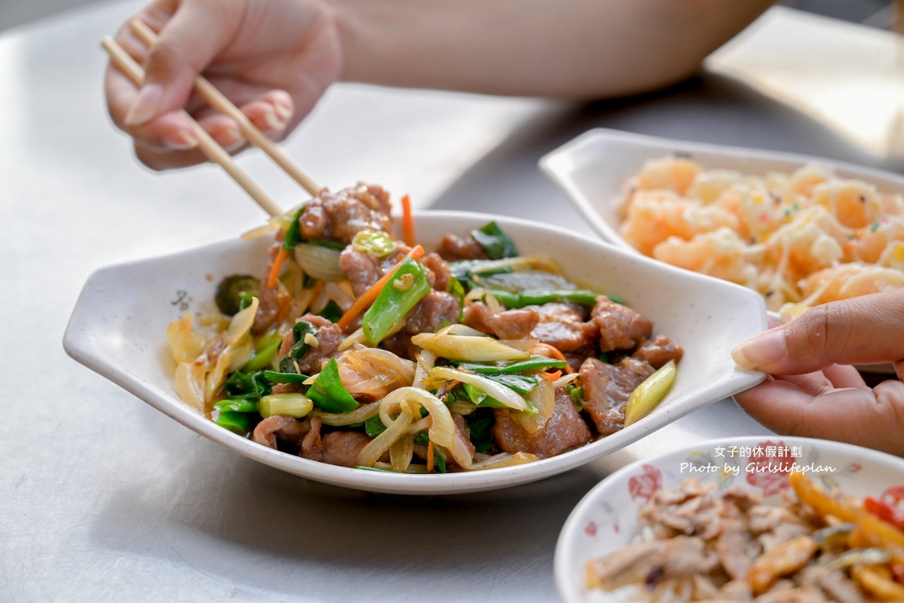 太平原味鴨肉飯｜在地人氣美食鴨肉飯20元，蔥爆牛肉90元(外帶) @女子的休假計劃