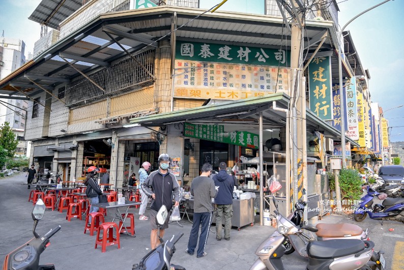太平原味鴨肉飯｜在地人氣美食鴨肉飯20元，蔥爆牛肉90元(外帶) @女子的休假計劃