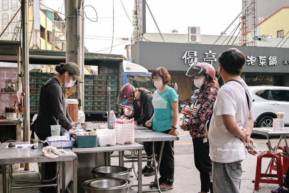 太平原味鴨肉飯｜在地人氣美食鴨肉飯20元，蔥爆牛肉90元(外帶) @女子的休假計劃