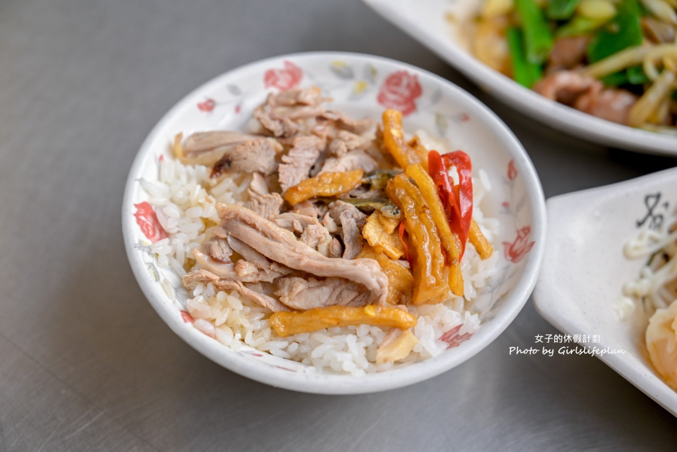 太平原味鴨肉飯｜在地人氣美食鴨肉飯20元，蔥爆牛肉90元(外帶) @女子的休假計劃