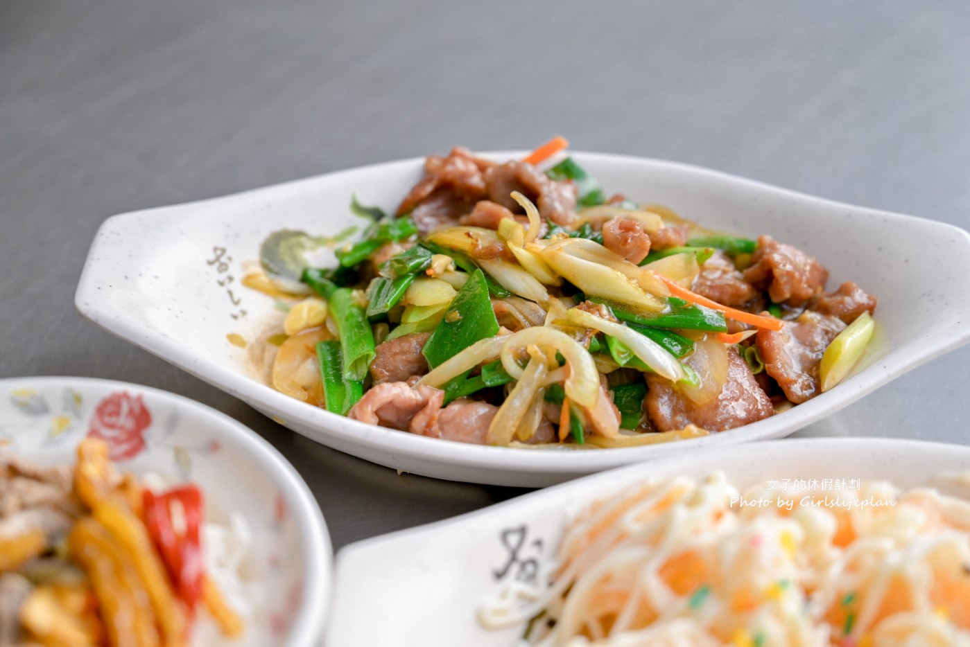 太平原味鴨肉飯｜在地人氣美食鴨肉飯20元，蔥爆牛肉90元(外帶) @女子的休假計劃