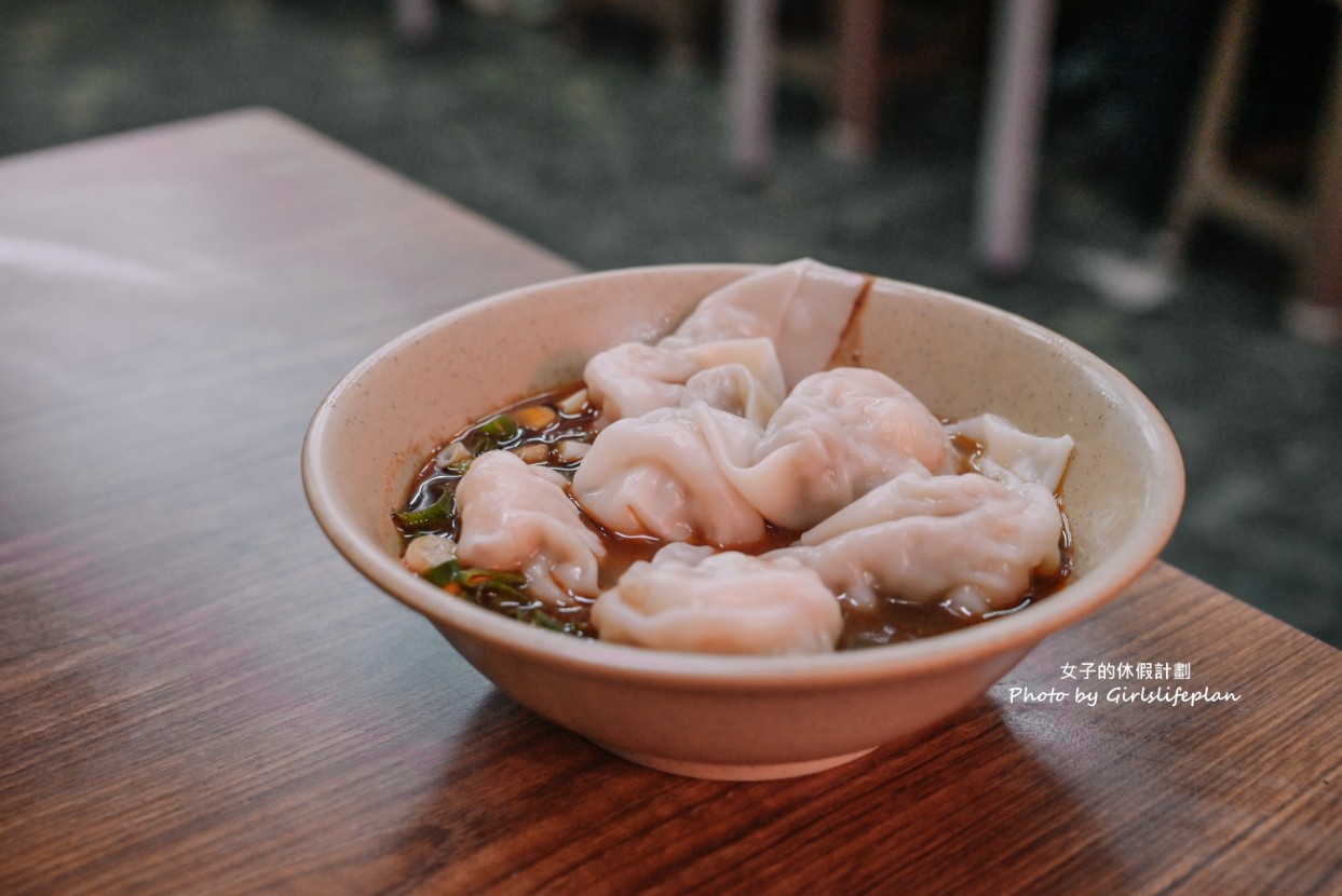 江家餛飩｜巨無霸餛飩包進一整尾鮮蝦很真材實料(菜單) @女子的休假計劃