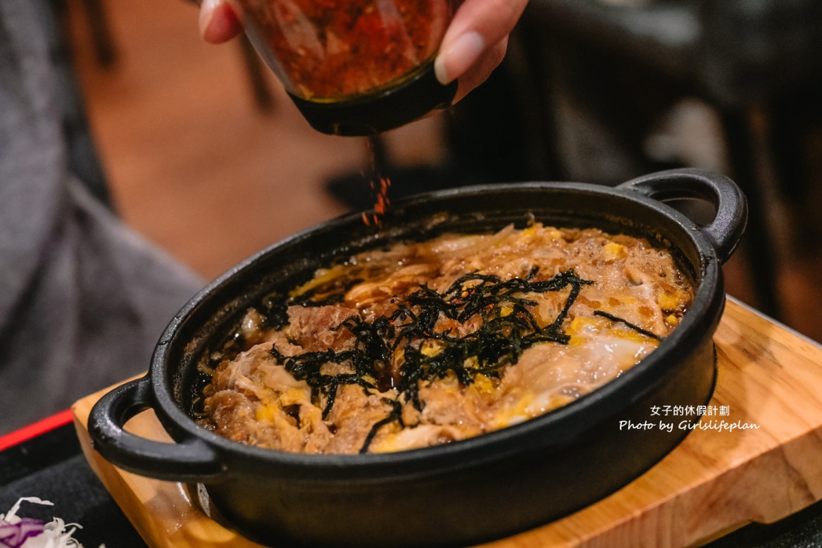 築本屋 | 日式炸豬排定食，內用白飯高麗菜絲吃到飽(外帶) @女子的休假計劃