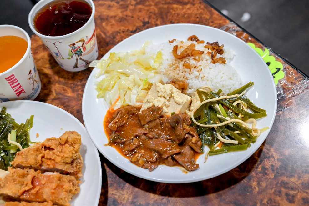 食來運轉｜內用滷肉飯吃到飽四款飲料隨意喝(外帶) @女子的休假計劃