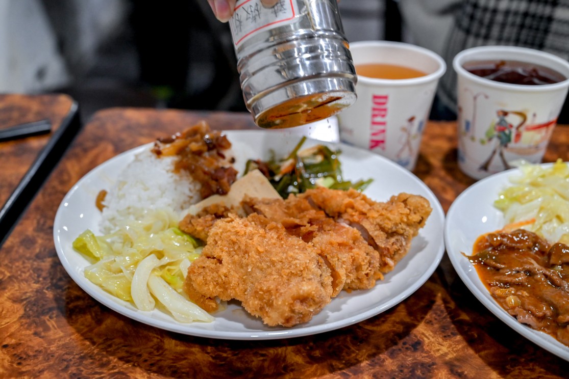 食來運轉｜內用滷肉飯吃到飽四款飲料隨意喝(外帶) @女子的休假計劃