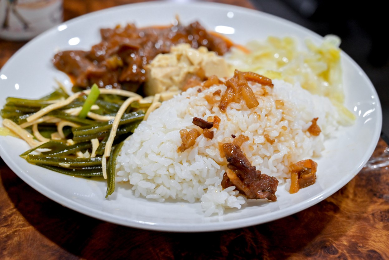 食來運轉｜內用滷肉飯吃到飽四款飲料隨意喝(外帶) @女子的休假計劃