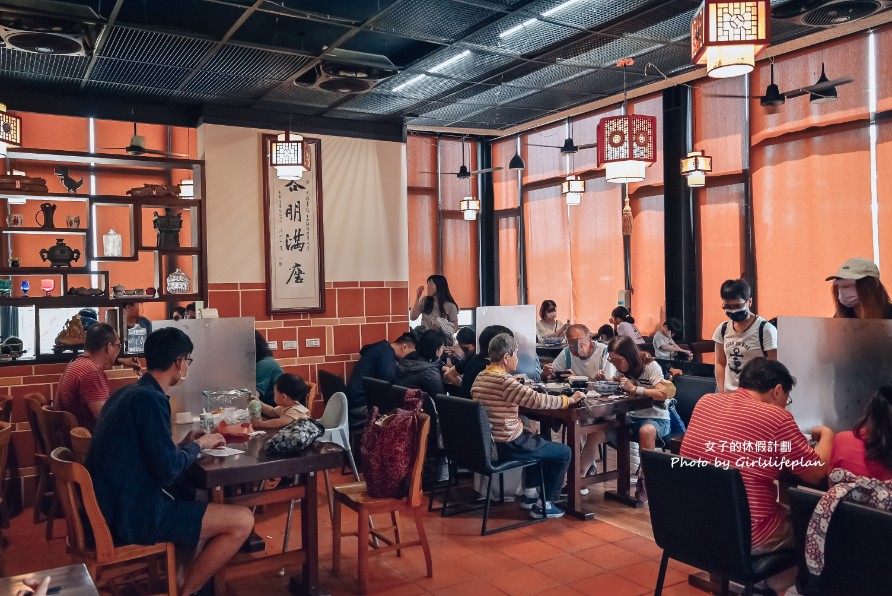 大鼎夏荷牛肉麵館｜水上玻璃屋豪宅吃牛肉麵，豆花免費吃(外帶) @女子的休假計劃