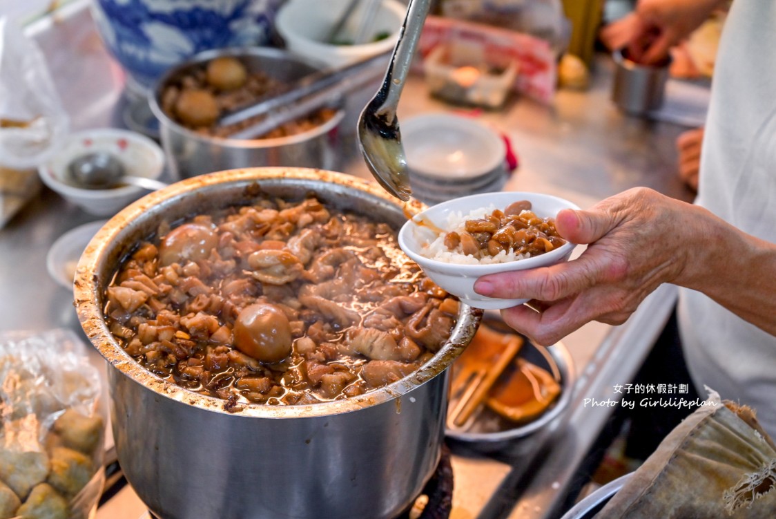 水仙宮粽葉米糕｜營業至凌晨在地人氣美食，米糕+四神湯超絕配(外帶) @女子的休假計劃
