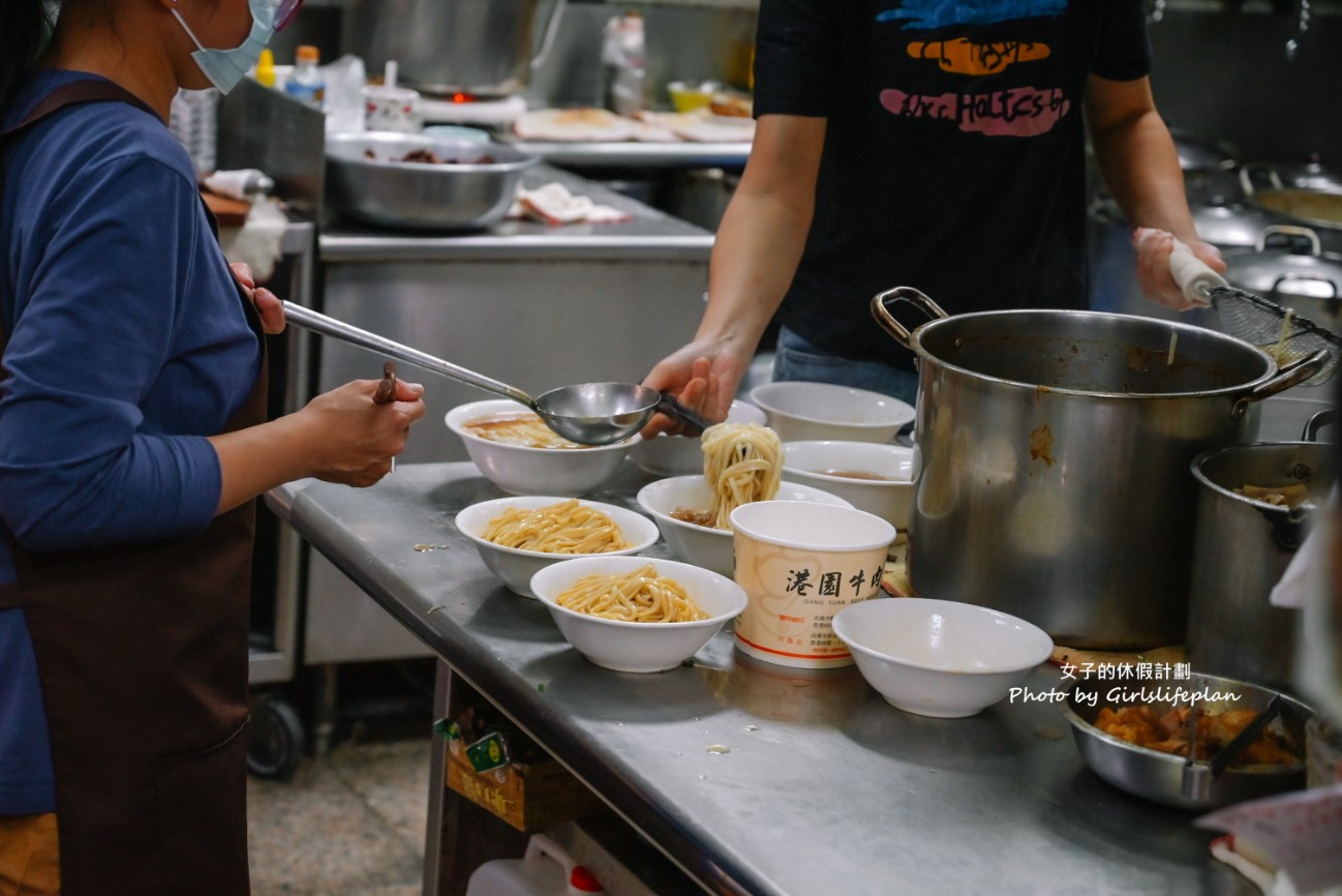 港園牛肉麵｜在地人氣飄香60年老店牛肉麵(外帶) @女子的休假計劃