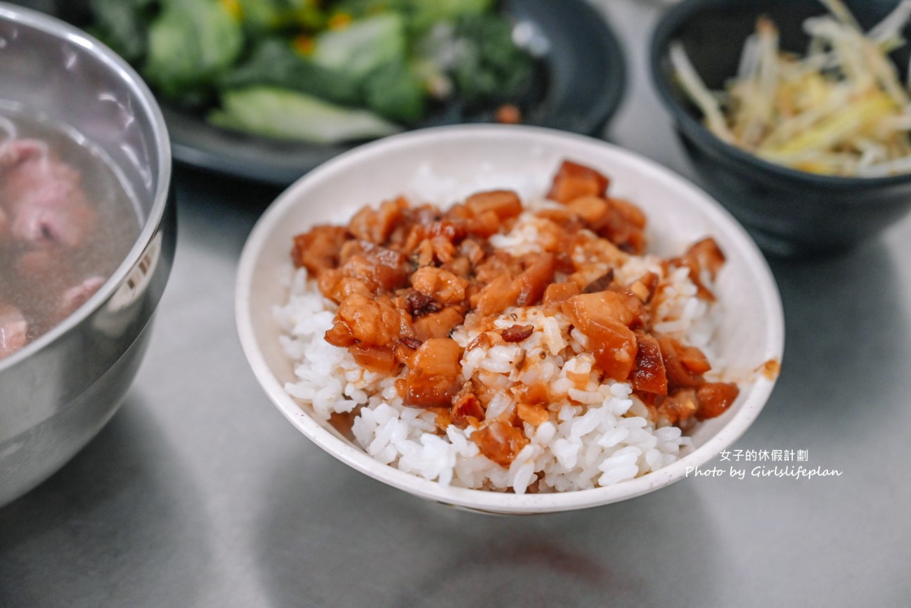 阿杰溫體牛肉湯｜雙拼任選點牛舌最划算(外帶) @女子的休假計劃