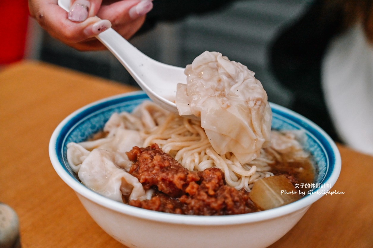 福台排骨麵｜在地70年人氣麵店和廟東清水排骨酥麵有的比(外帶) @女子的休假計劃
