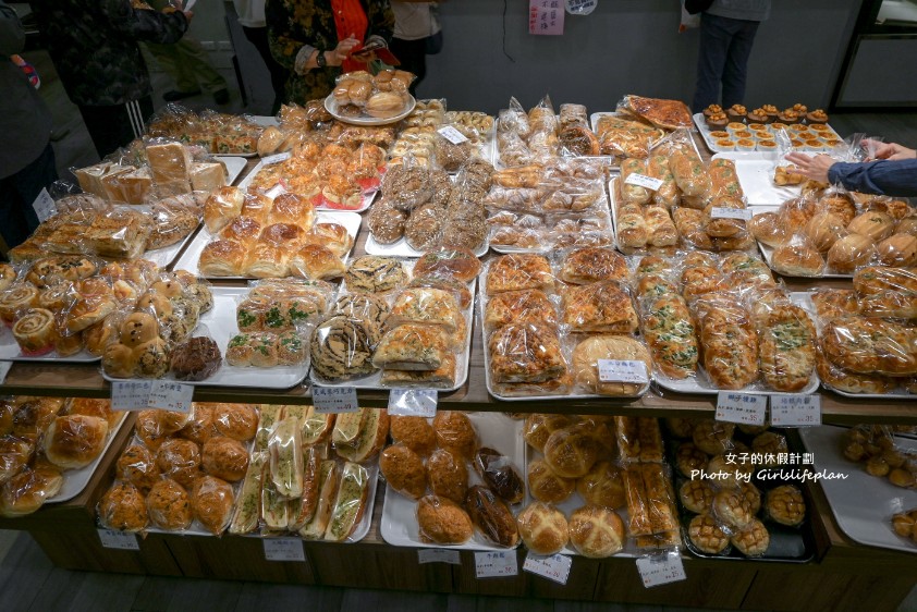 和泰興｜板橋麵包店人氣三層肉東坡肉布丁條(外帶) @女子的休假計劃