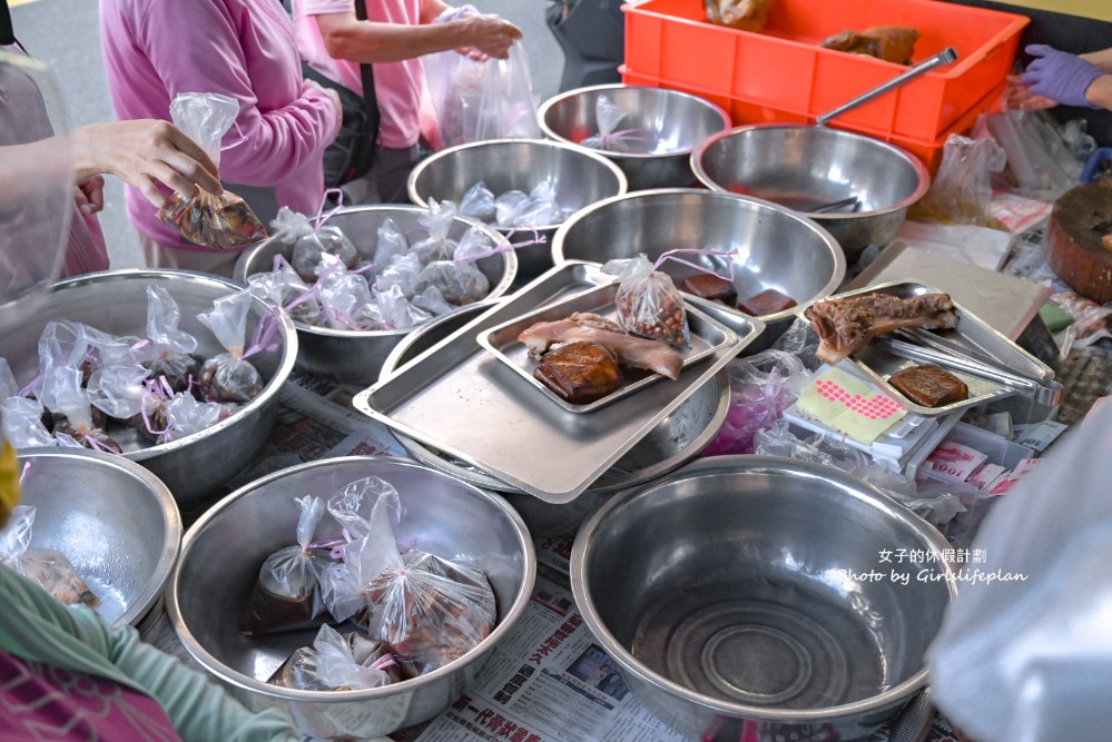 悟食美味｜婆婆媽媽的最愛開賣40年蔗香燻雞鹹水雞(外帶) @女子的休假計劃