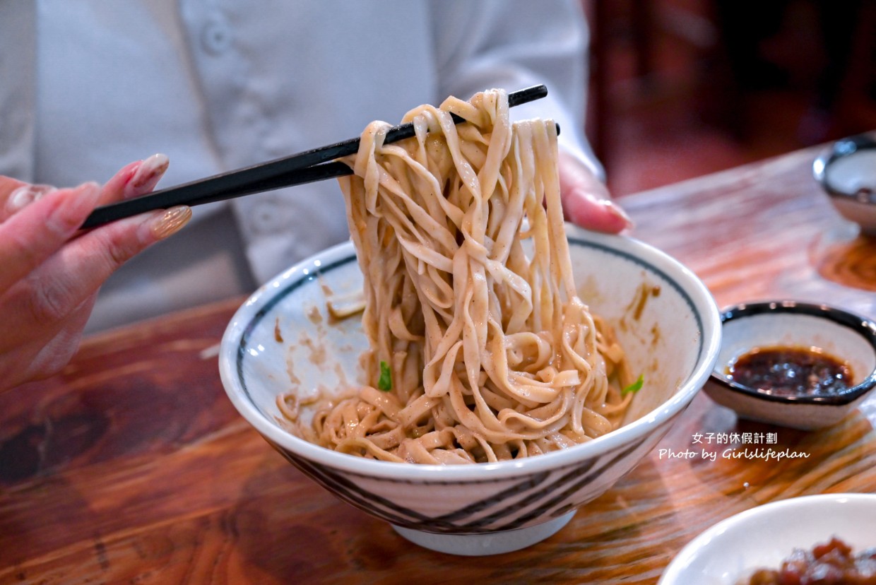 圓環頂麵食館｜愛心店家平價小吃攤小菜10元起(外帶) @女子的休假計劃