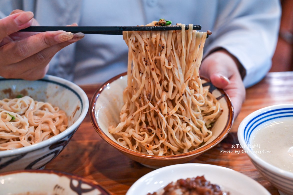 圓環頂麵食館｜愛心店家平價小吃攤小菜10元起(外帶) @女子的休假計劃