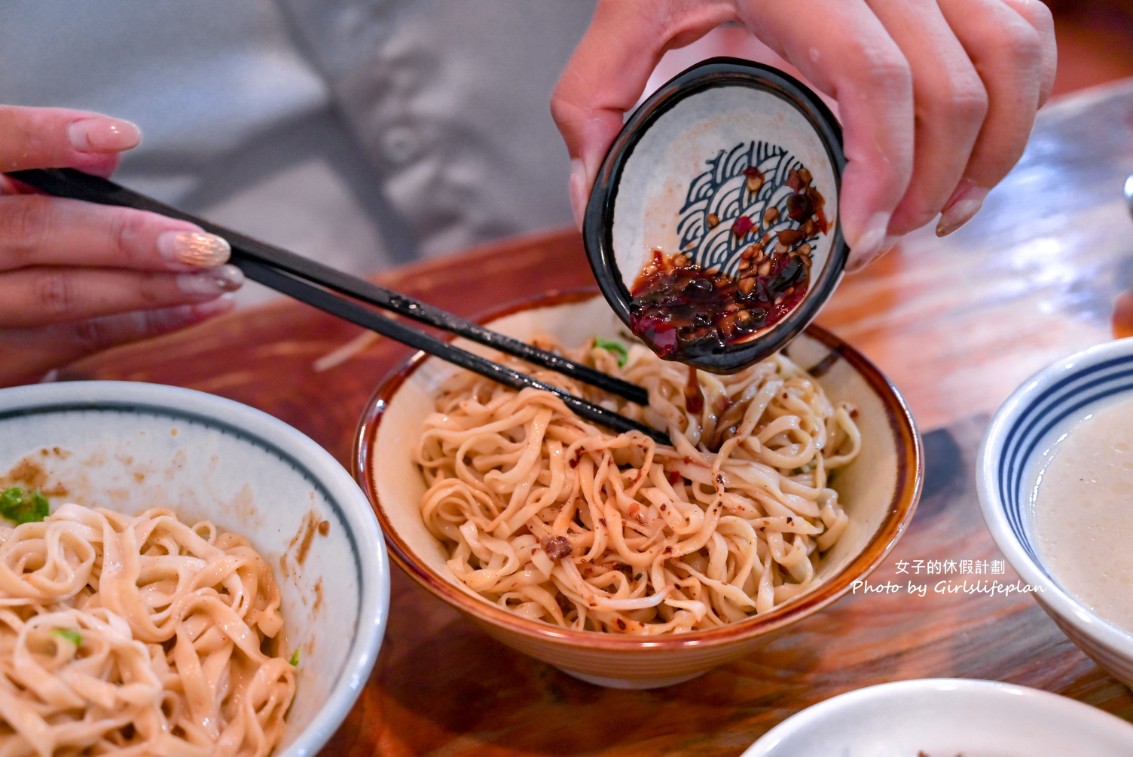 圓環頂麵食館｜愛心店家平價小吃攤小菜10元起(外帶) @女子的休假計劃