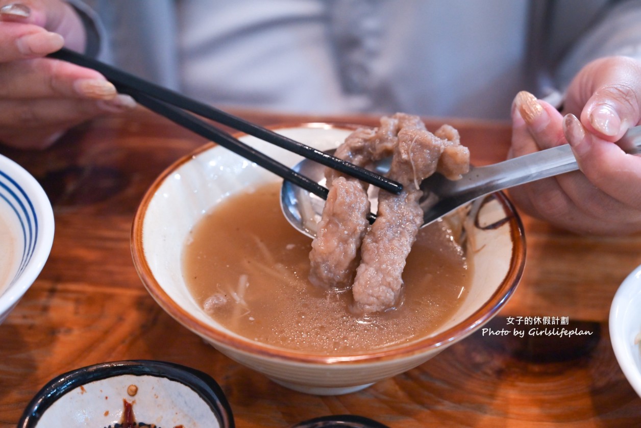 圓環頂麵食館｜愛心店家平價小吃攤小菜10元起(外帶) @女子的休假計劃