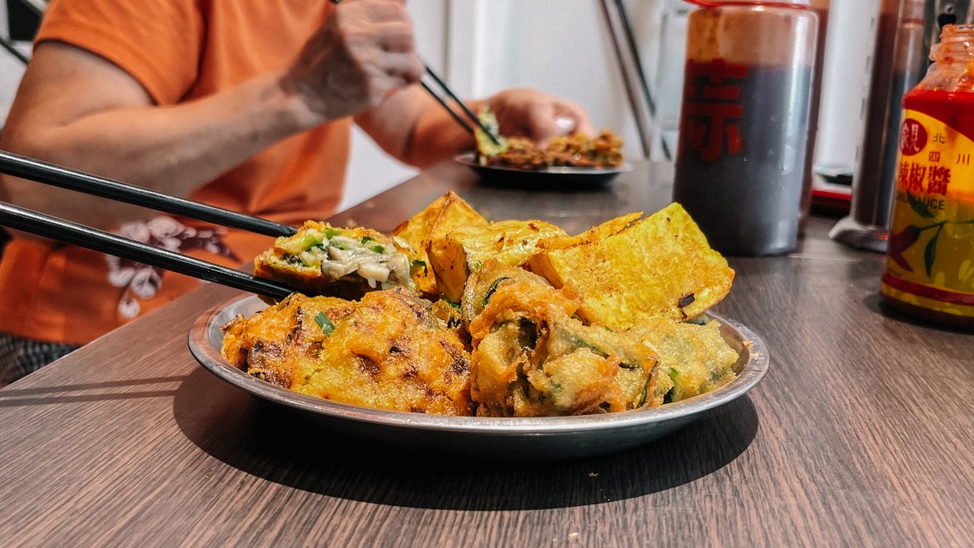 迪化街古早味蚵嗲｜大稻埕永樂市場周邊排隊美食(外帶) @女子的休假計劃