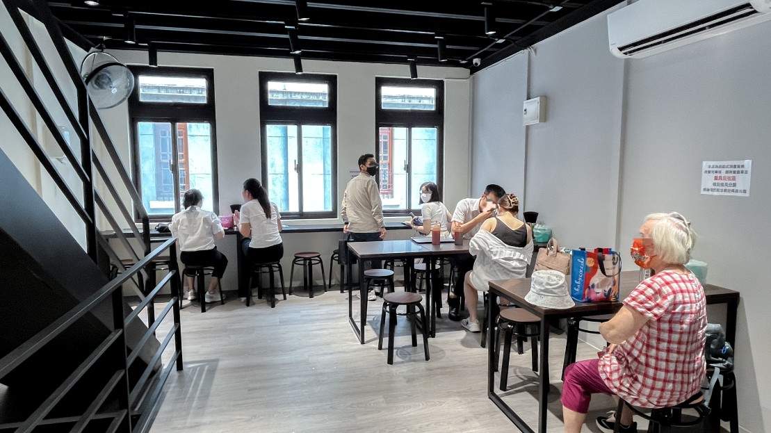 迪化街古早味蚵嗲｜大稻埕永樂市場周邊排隊美食(外帶) @女子的休假計劃