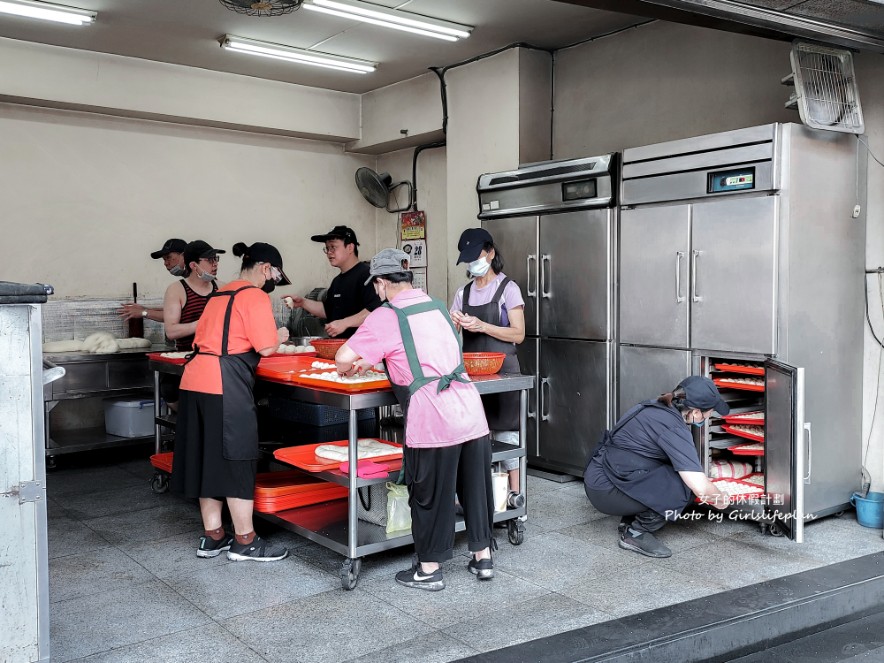 龍門胡椒餅｜在地人氣蔥香滿滿下午茶點心小酥餅、胡椒餅(外帶) @女子的休假計劃