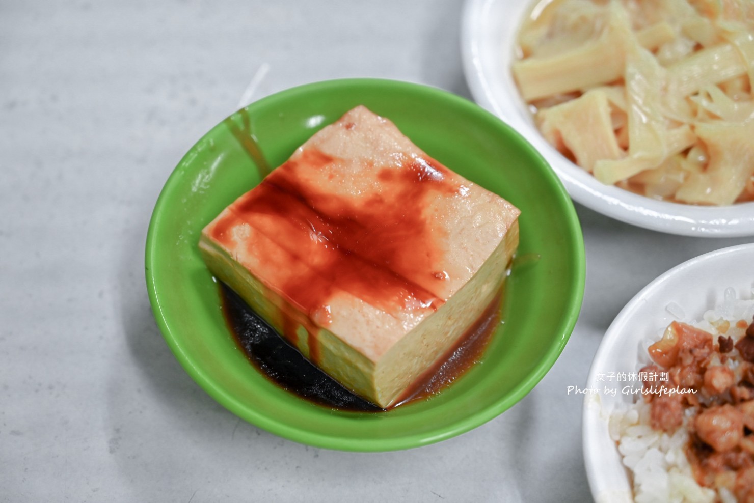 阿益魯肉飯｜魯肉飯只要15元小菜10元超便宜(外帶) @女子的休假計劃