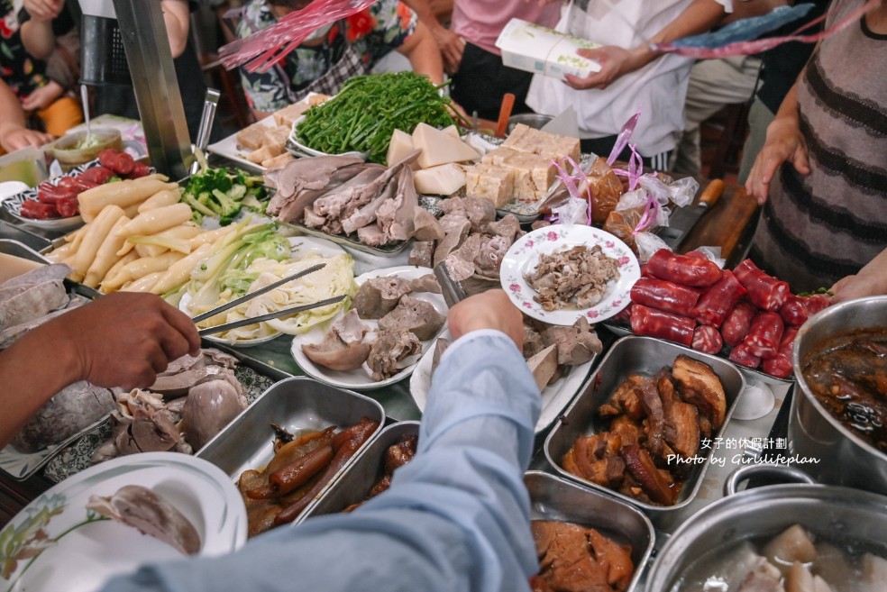 源滷肉飯(菜鴨魯熟肉)｜在地人氣中式早午餐，嘉義涼菜天王(外帶) @女子的休假計劃