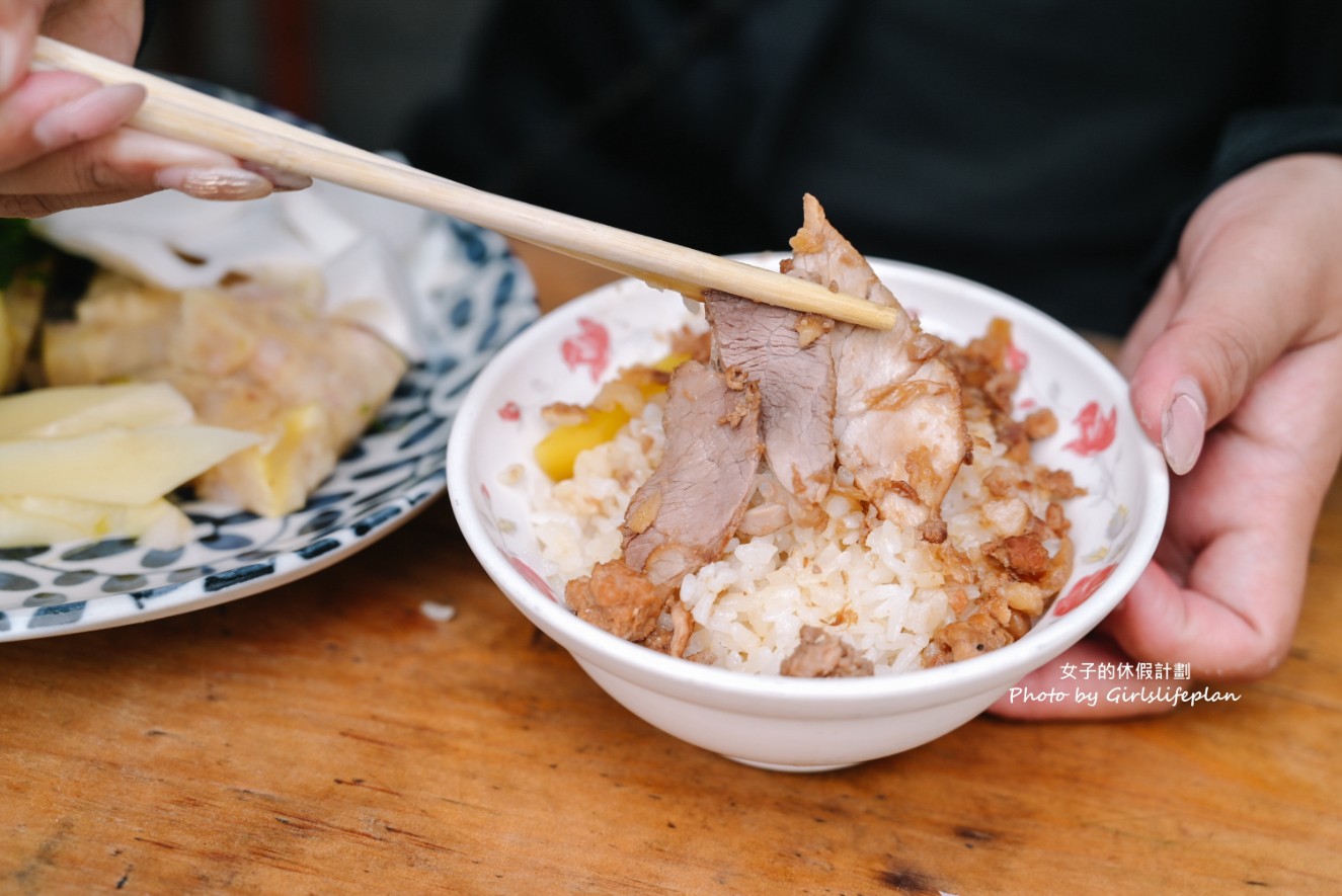 源滷肉飯(菜鴨魯熟肉)｜在地人氣中式早午餐，嘉義涼菜天王(外帶) @女子的休假計劃