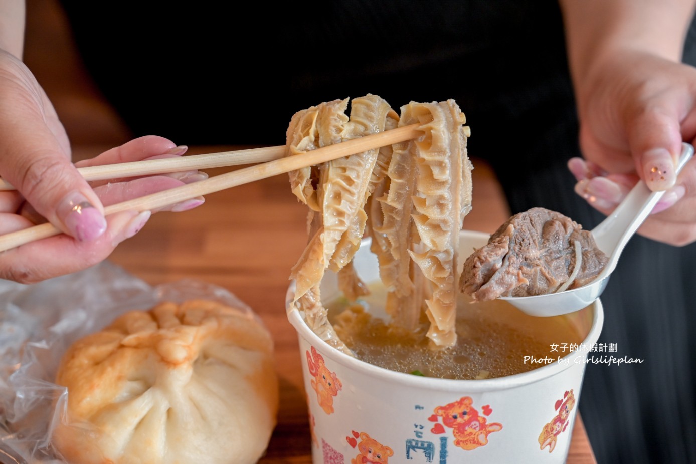 北新橋牛雜湯｜早上5點40分就開賣人氣牛雜湯(外帶) @女子的休假計劃