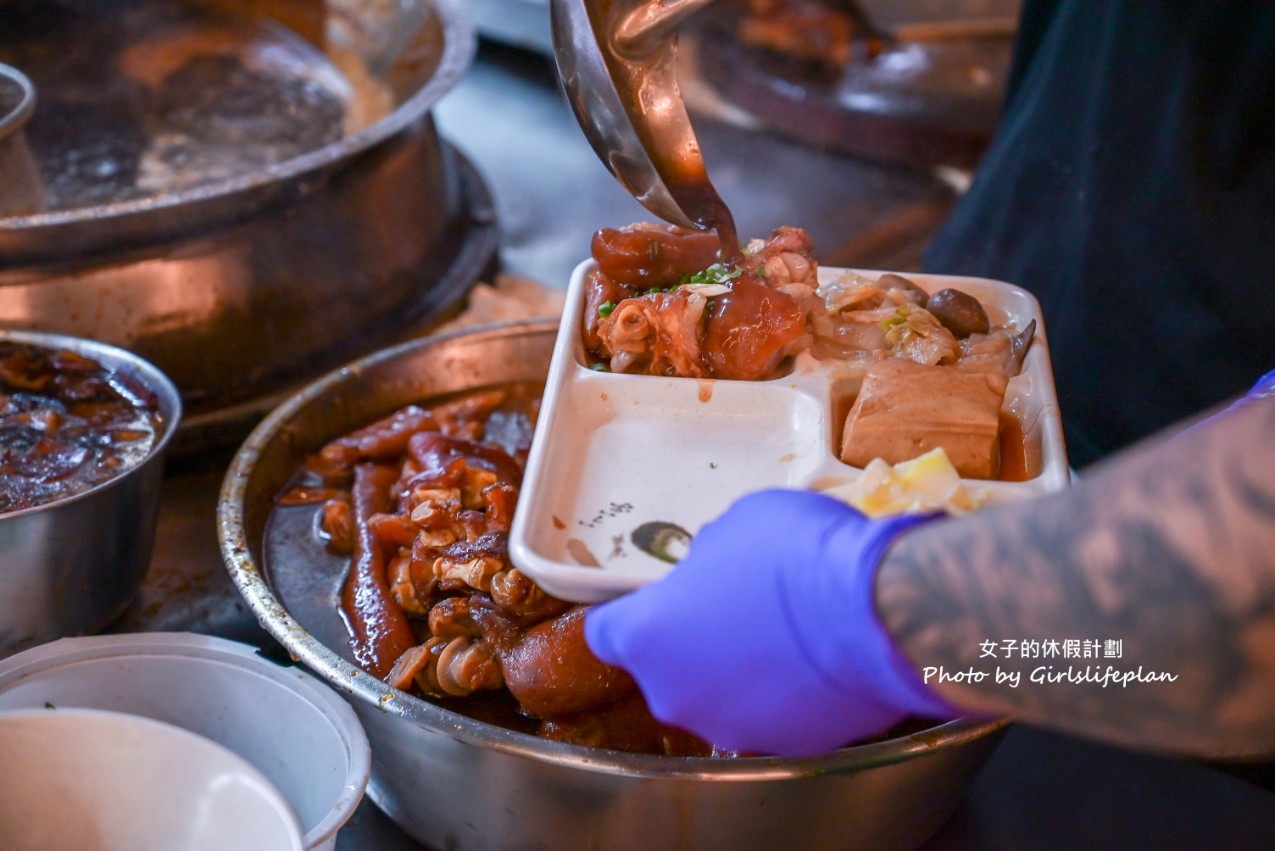 陳家莊魯肉飯｜土城在地必吃美食，豬腳也是強到不行(外帶) @女子的休假計劃