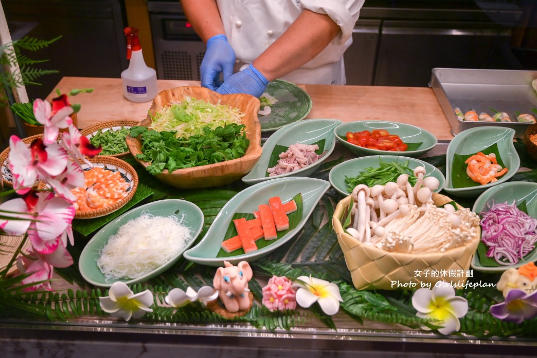 十二廚｜12廚Kitchen 12，泰式料理吃到飽/松葉蟹吃到飽(菜單) @女子的休假計劃
