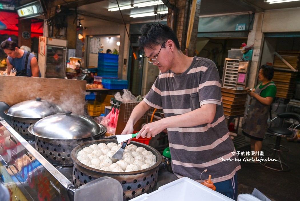 郎港式鮮肉包｜每天現包新鮮出爐買十送一(外帶) @女子的休假計劃