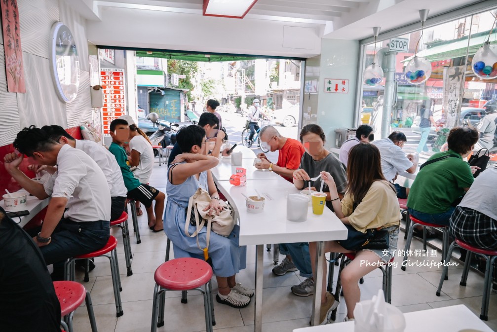 東區粉圓｜老字號冰店免費加冰加糖水越吃越大碗(外帶) @女子的休假計劃