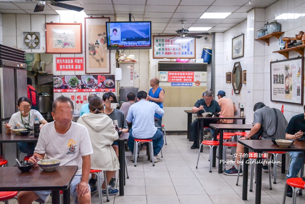 阿伯蛋包麵｜在地超過60多年老店古早味(外帶) @女子的休假計劃